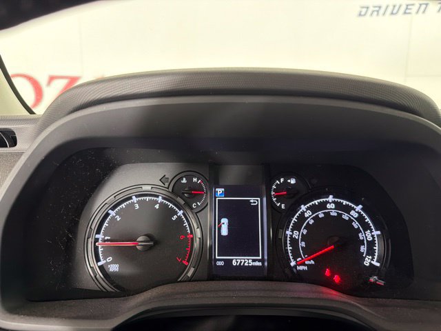 Used 2020 Toyota 4Runner SR5 Premium w/ Moonroof Package RWD image 23
