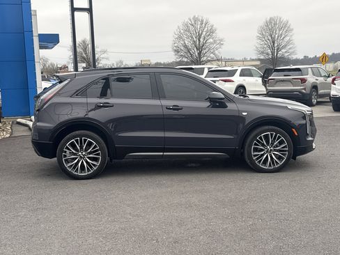 Used 2024 Cadillac XT4 Sport image 2