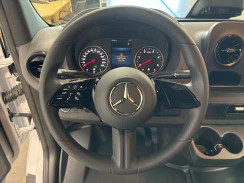 New 2025 Mercedes-Benz Sprinter 2500 image 8