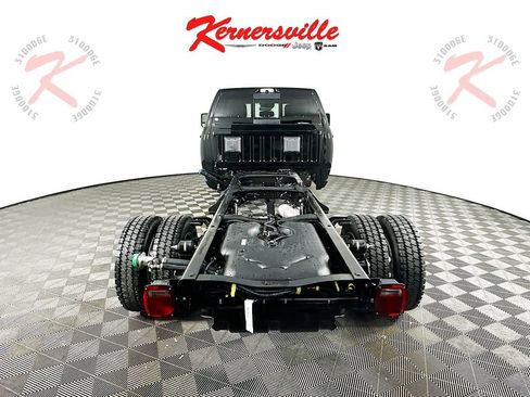 New 2026 RAM 4500 4x4 Crew Cab DRW w/ Laramie Trim Package image 6