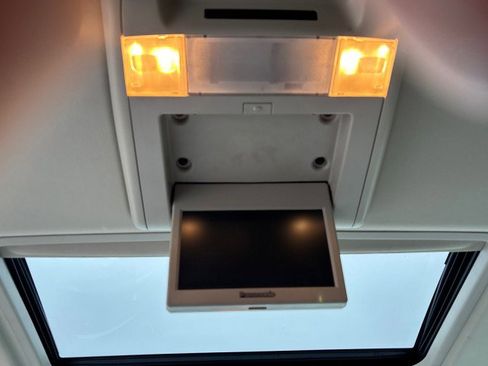 Used 2013 Chevrolet Tahoe LT image 13