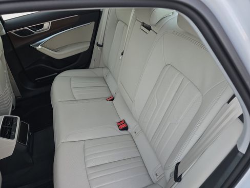 Used 2025 Audi A6 Premium Plus w/ Premium Plus Package image 6