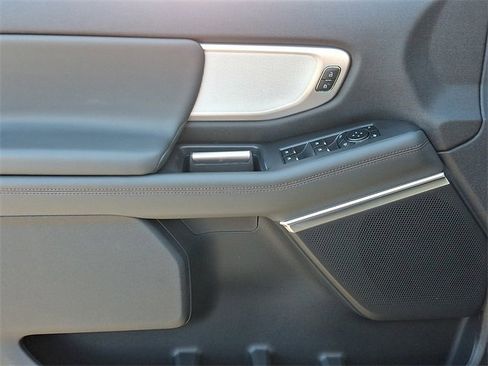 New 2025 Ford Expedition Active image 8