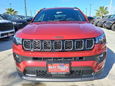 New 2026 Jeep Compass Latitude image 2