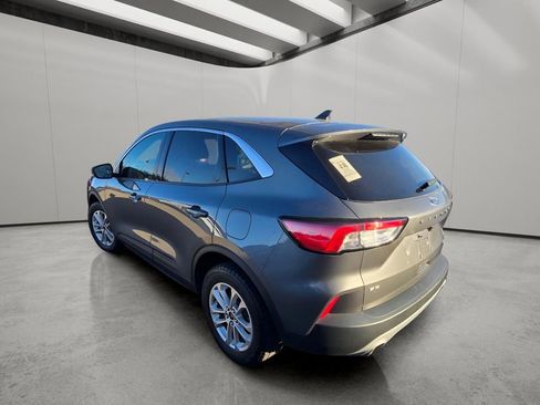 Used 2022 Ford Escape SE w/ Convenience Package image 3