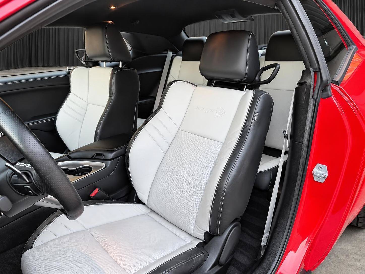 Used 2022 Dodge Challenger SRT Hellcat RWD image 15