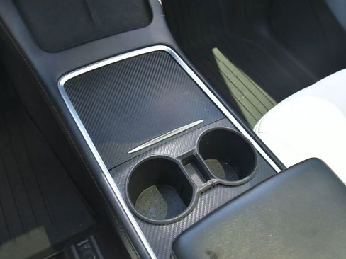 Used 2022 Tesla Model Y Performance AWD/4WD image 21