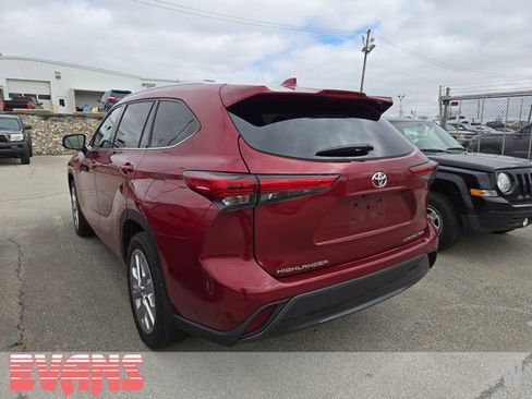 Used 2021 Toyota Highlander Limited image 4