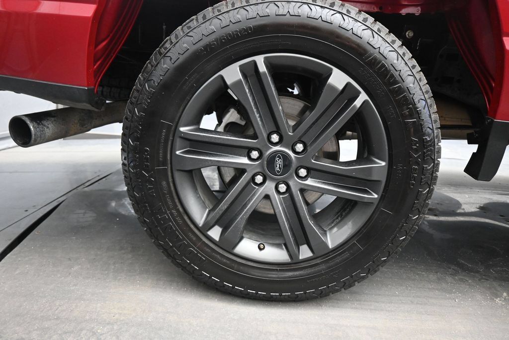 Used 2022 Ford F150 XLT w/ Equipment Group 302A High AWD/4WD image 12