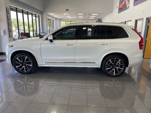 Used 2025 Volvo XC90 B5 Plus w/ Protection Package Premier AWD/4WD image 2