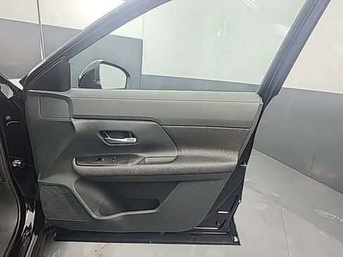 New 2026 Nissan Kicks SV w/ Charging Package image 20