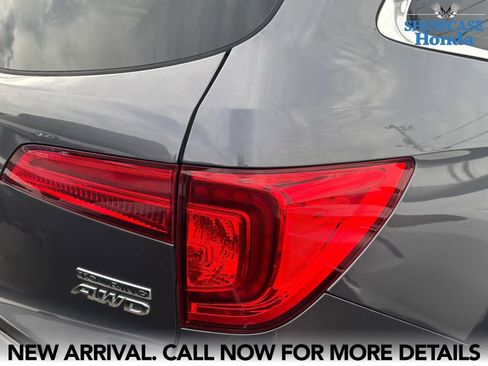 Used 2018 Honda Pilot Touring image 13