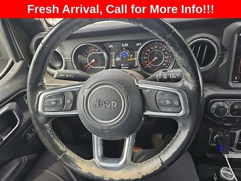 Used 2020 Jeep Wrangler Unlimited Sahara AWD/4WD image 5