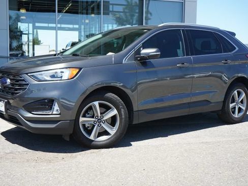Used 2019 Ford Edge SEL w/ Equipment Group 201A FWD image 4