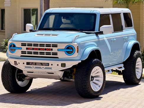 Used 2025 Ford Bronco Heritage Edition AWD/4WD image 5