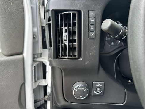 Used 2021 GMC Savana 2500 RWD image 17