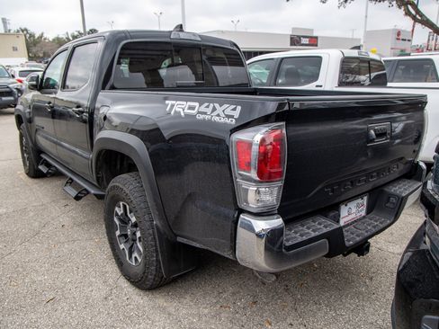 Used 2023 Toyota Tacoma TRD Off-Road image 9
