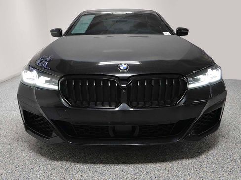 Used 2021 BMW M550i xDrive image 2
