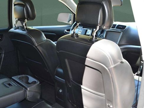 Used 2018 Dodge Journey Crossroad image 25