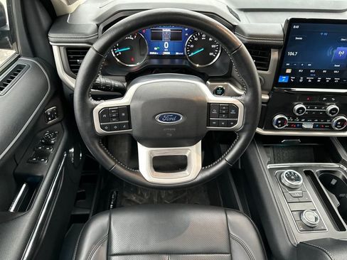 Certified 2022 Ford Expedition XLT image 13
