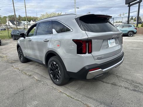 New 2026 Kia Sorento S AWD/4WD image 3
