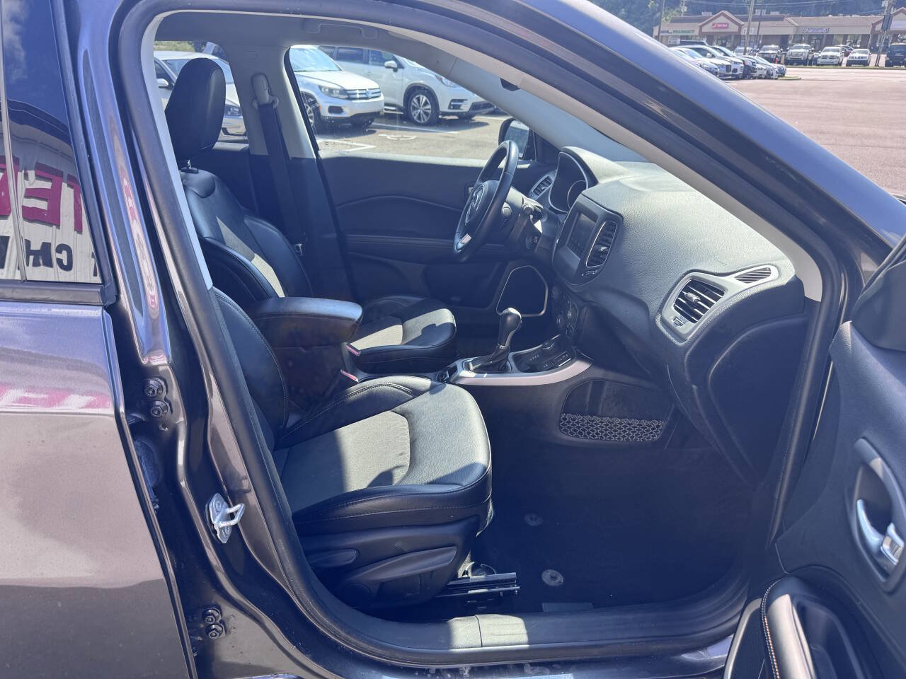 Used 2019 Jeep Compass Latitude AWD/4WD image 15
