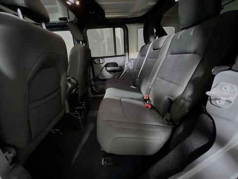 Used 2019 Jeep Wrangler Unlimited Sport S AWD/4WD image 29