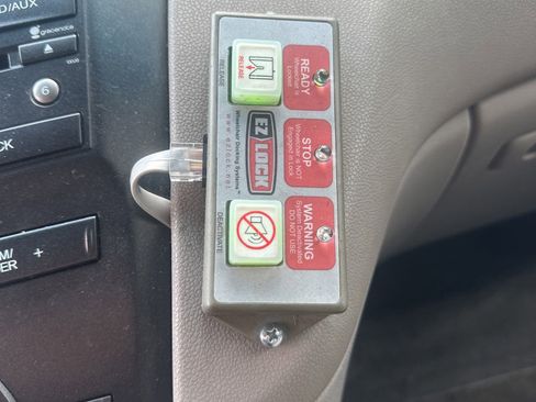 Used 2011 Honda Odyssey EX image 28