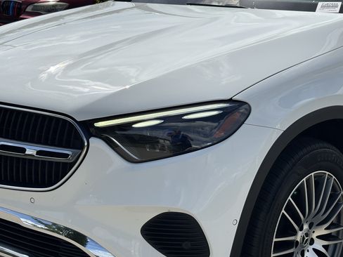 Used 2023 Mercedes-Benz GLC 300 4MATIC w/ Pinnacle Trim Package image 6