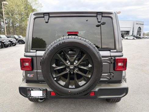 Used 2025 Jeep Wrangler Unlimited Sahara AWD/4WD image 6