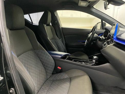 Used 2020 Toyota C-HR LE image 14