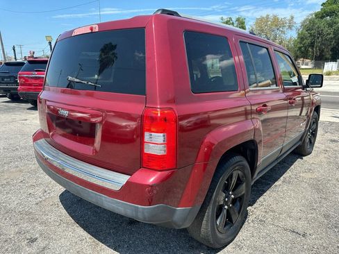 Used 2012 Jeep Patriot Latitude w/ Altitude Pkg image 7