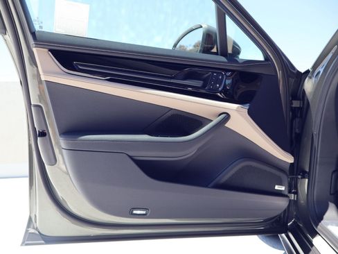 New 2026 Porsche Panamera 4 AWD/4WD image 14