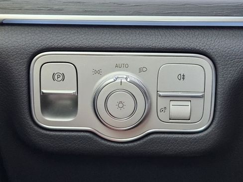 Certified 2025 Mercedes-Benz GLE 450 4MATIC image 23