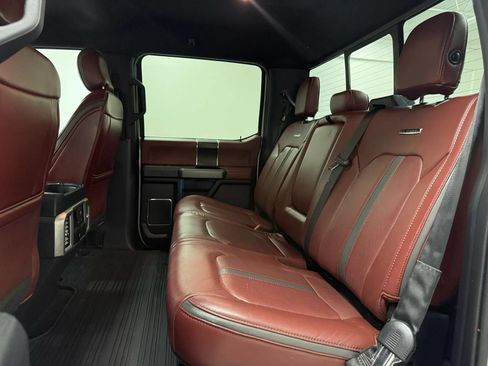 Used 2019 Ford F150 Platinum w/ Equipment Group 701A Luxury AWD/4WD image 16
