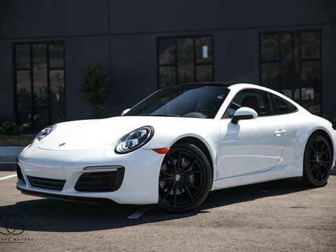 Used 2019 Porsche 911 Carrera image 3