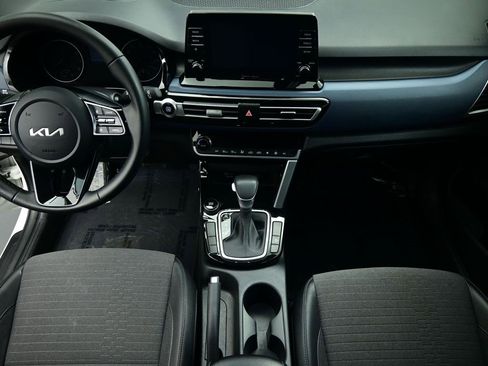 Used 2023 Kia Seltos S image 6