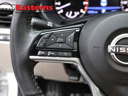 Used 2023 Nissan Altima 2.5 SL AWD/4WD image 16
