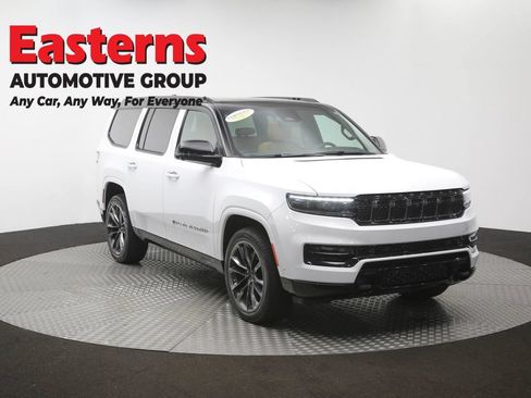 Used 2025 Jeep Grand Wagoneer Series III w/ Rear Seat Video Group 1 AWD/4WD image 55