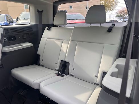 Used 2025 Hyundai Santa Fe Calligraphy image 23