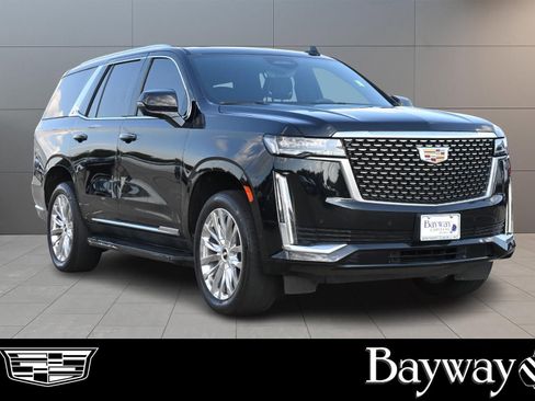 Used 2023 Cadillac Escalade Premium Luxury RWD image 3