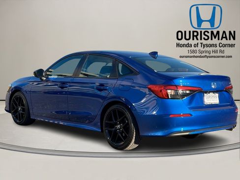 Used 2023 Honda Civic Sport image 3