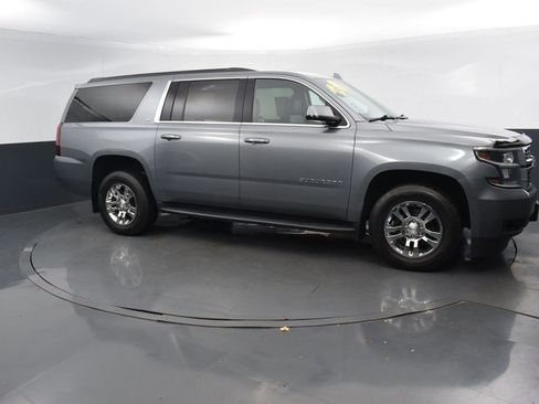 Used 2020 Chevrolet Suburban LT image 7