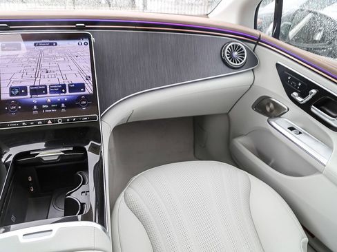 Used 2024 Mercedes-Benz EQE 350+ 4MATIC Sedan image 18