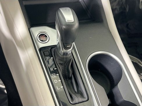 Used 2019 Nissan Altima 2.5 Platinum image 16