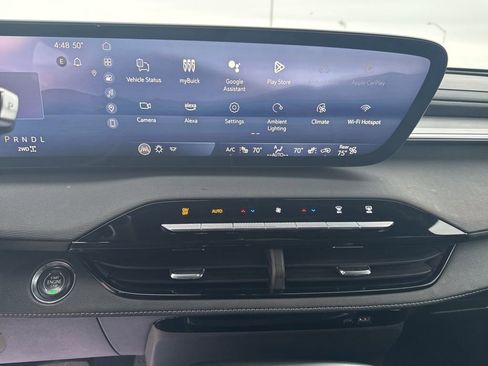 Used 2025 Buick Enclave Preferred image 12