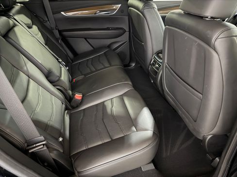 Used 2019 Cadillac XT5 Platinum AWD/4WD image 44
