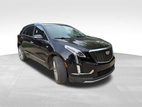 Certified 2023 Cadillac XT5 Premium Luxury AWD/4WD image 3