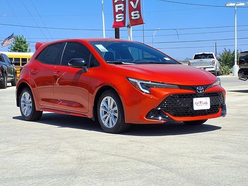 New 2026 Toyota Corolla SE image 3