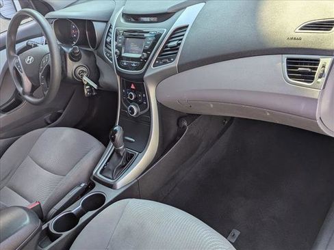 Used 2016 Hyundai Elantra SE w/ Option Group 02 image 19